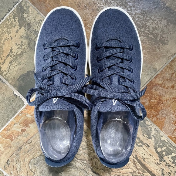 allbirds•Size 9•Men’s Wool Runners•Hazy Indigo w/ Blizzard Sole•VERY Gently Worn - Picture 1 of 13